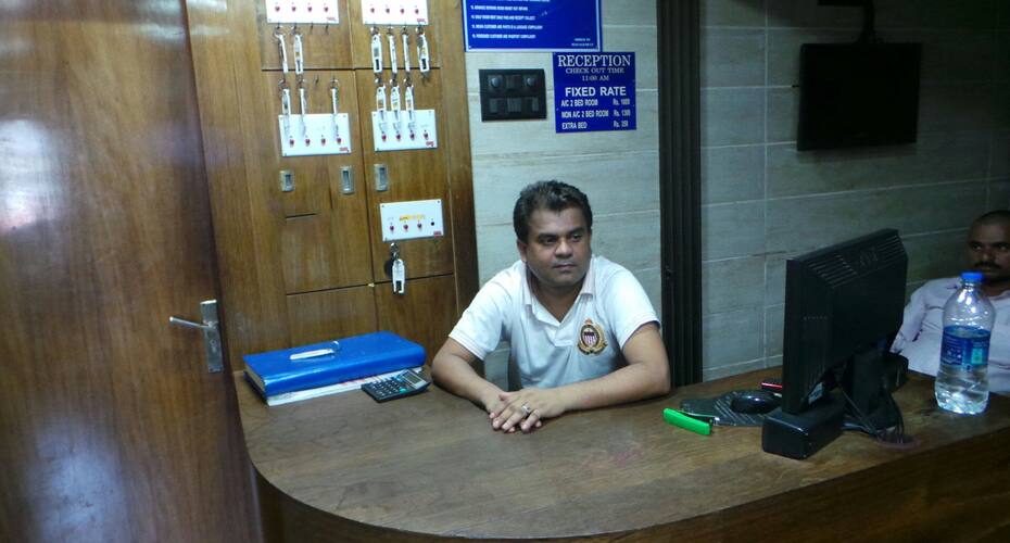 Hotel Relax Inn Guest House, Mumbai 2